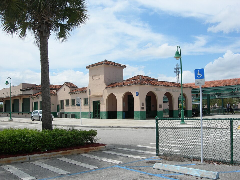 Photograph of Deerfield Beach station