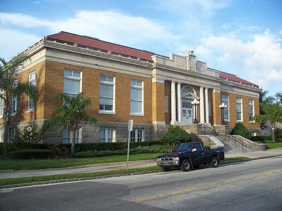Photograph of Old Tampa Free Public Library
