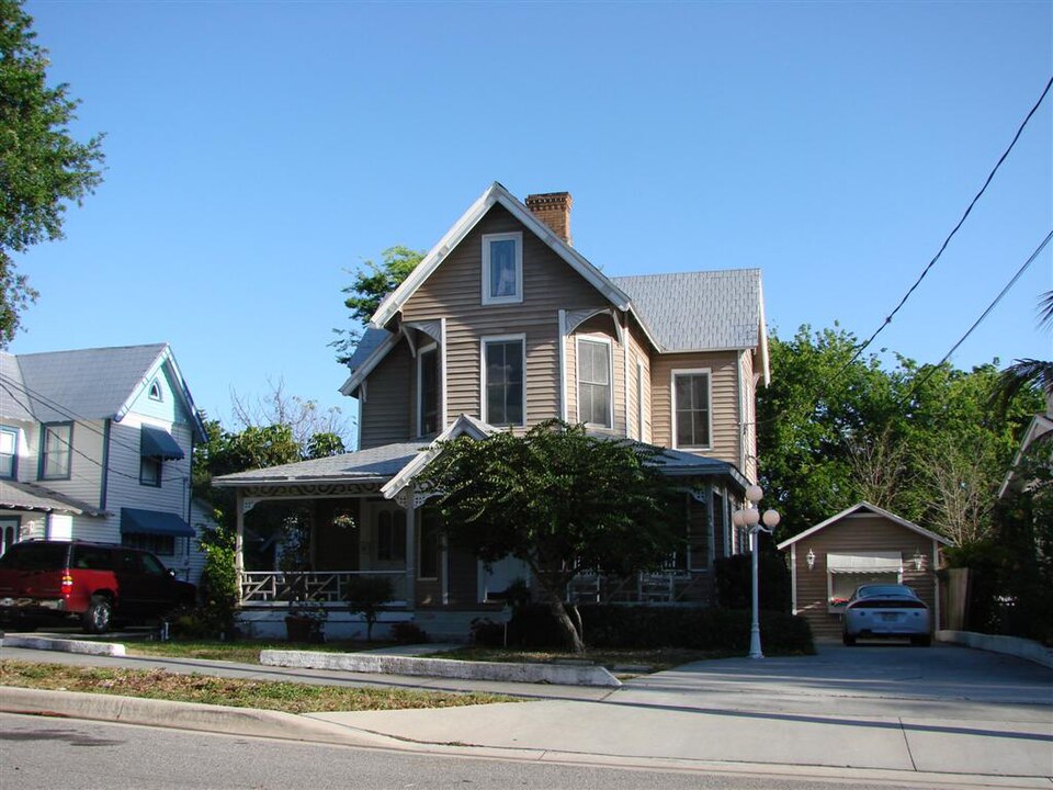 Photograph of Barton Avenue Residential District