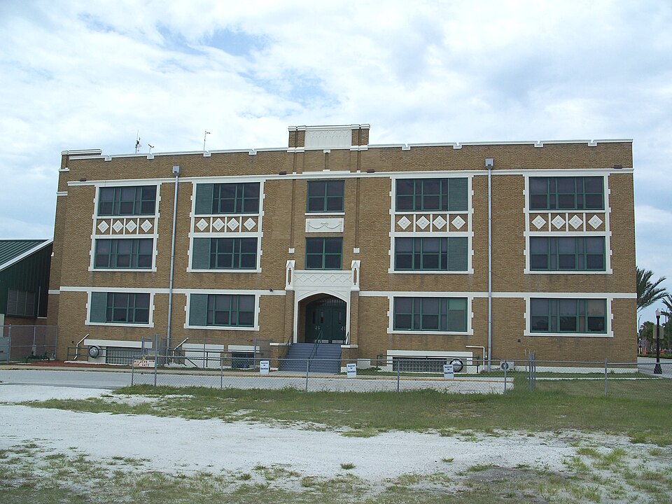 Photograph of Old Lakeland High School