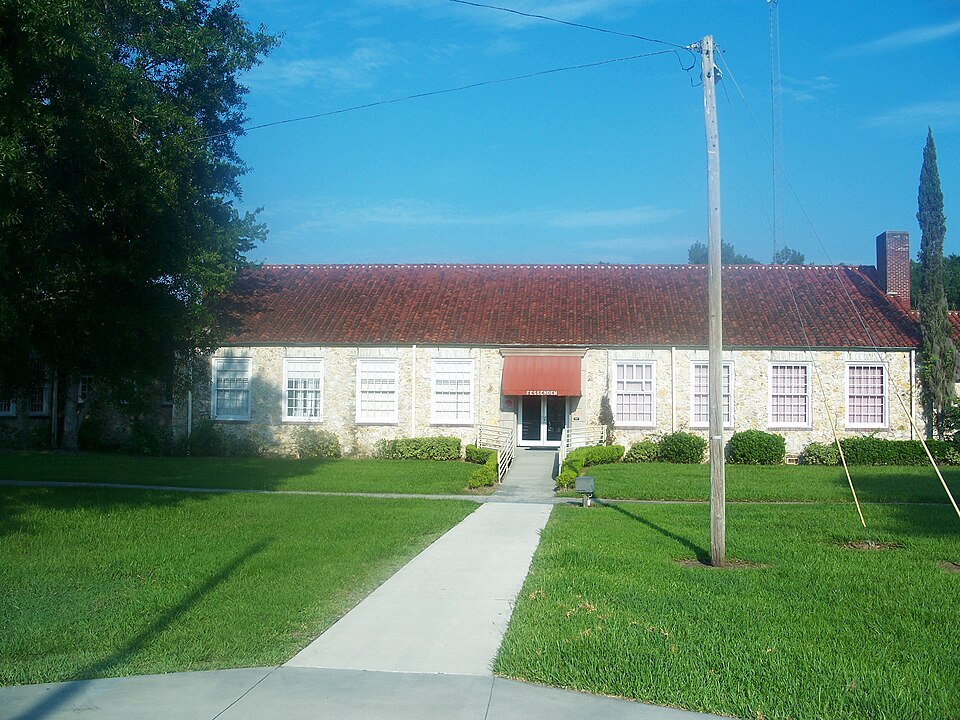 Photograph of Old Fessenden Academy Historic District