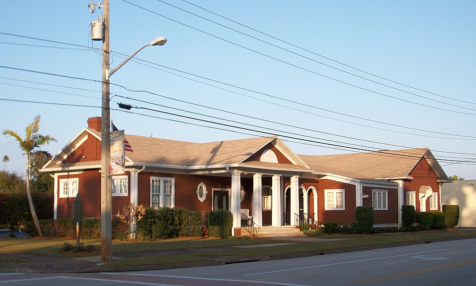 Photograph of Vero Beach Woman's Club