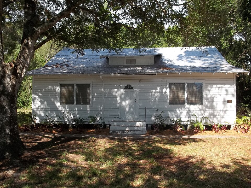Photograph of Bee Ridge Woman's Club