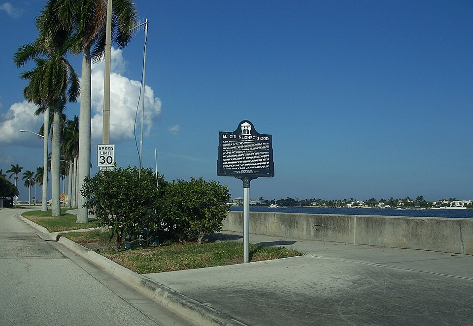 Photograph of El Cid Historic District
