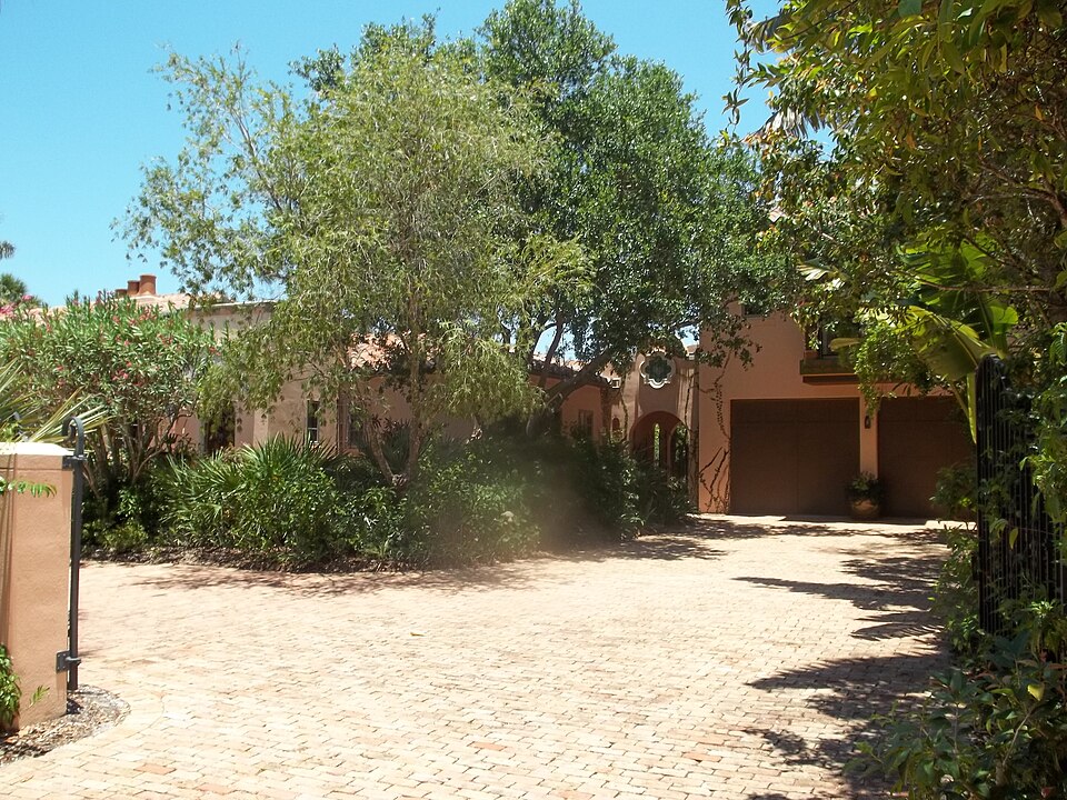 Photograph of Casa Del Mar