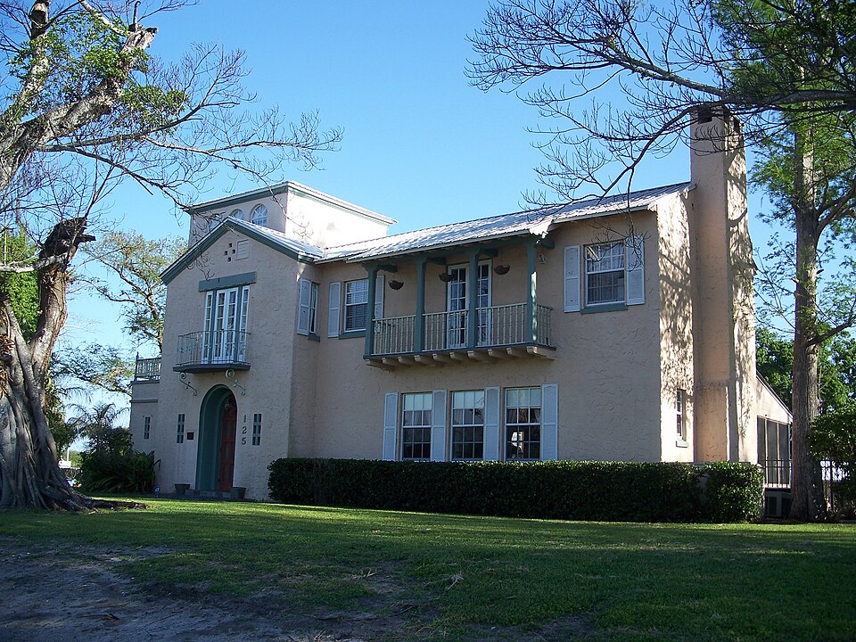 Photograph of Executive House