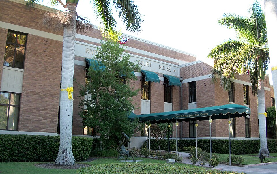 Photograph of Old Indian River County Courthouse