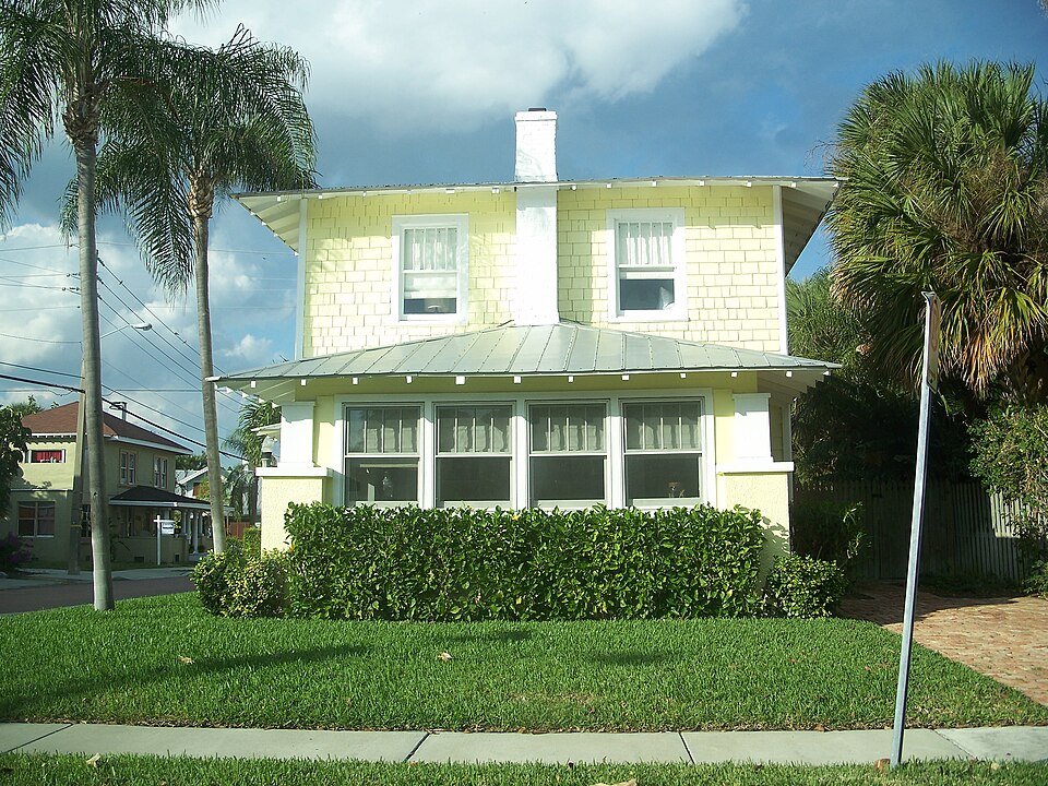 Photograph of Mango Promenade Historic District