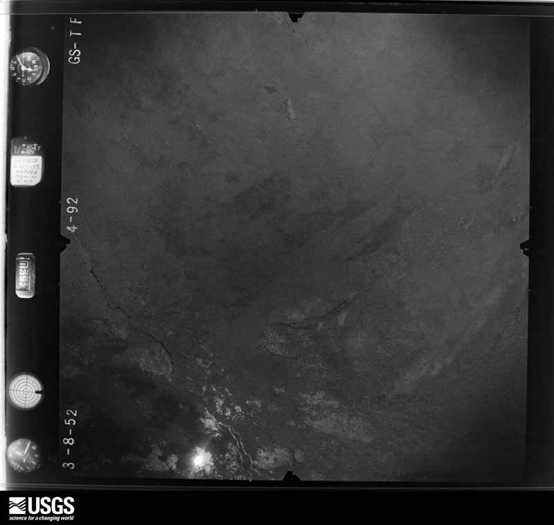 U.S. Geological Survey aerial photograph, 1952-03-08, scale 1:28400
