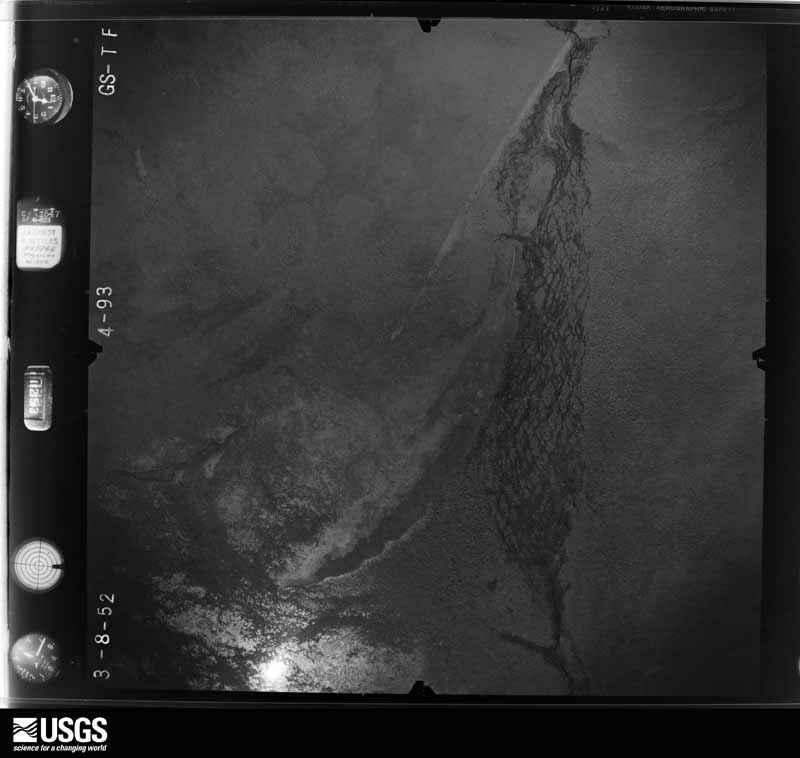 U.S. Geological Survey aerial photograph, 1952-03-08, scale 1:28400