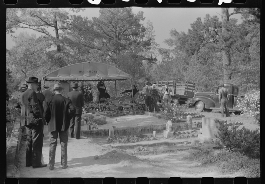 At a funeral of a member of an old Greene County family, the Boswells, Georgia