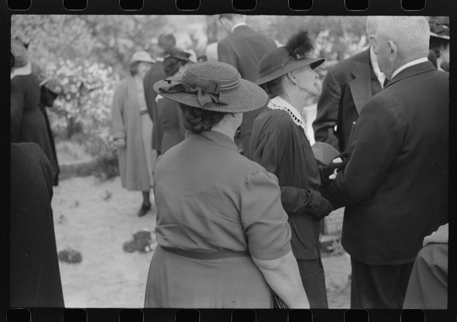 At a funeral of a member of an old Greene County family, the Boswells, Georgia