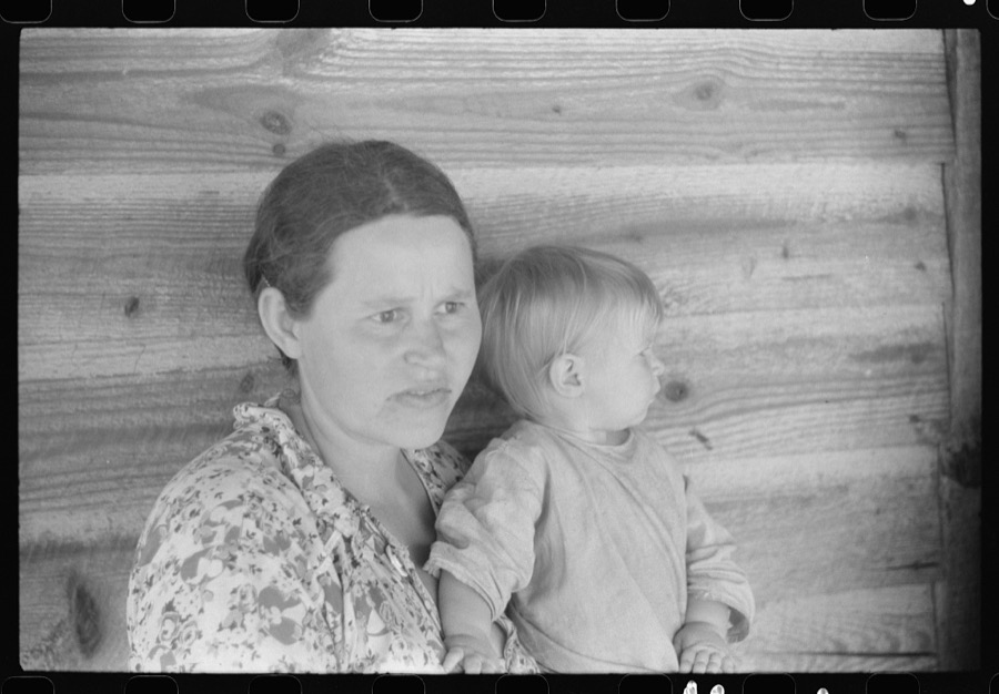 Wife and child of a tenant farmer in northern Greene County, Georgia