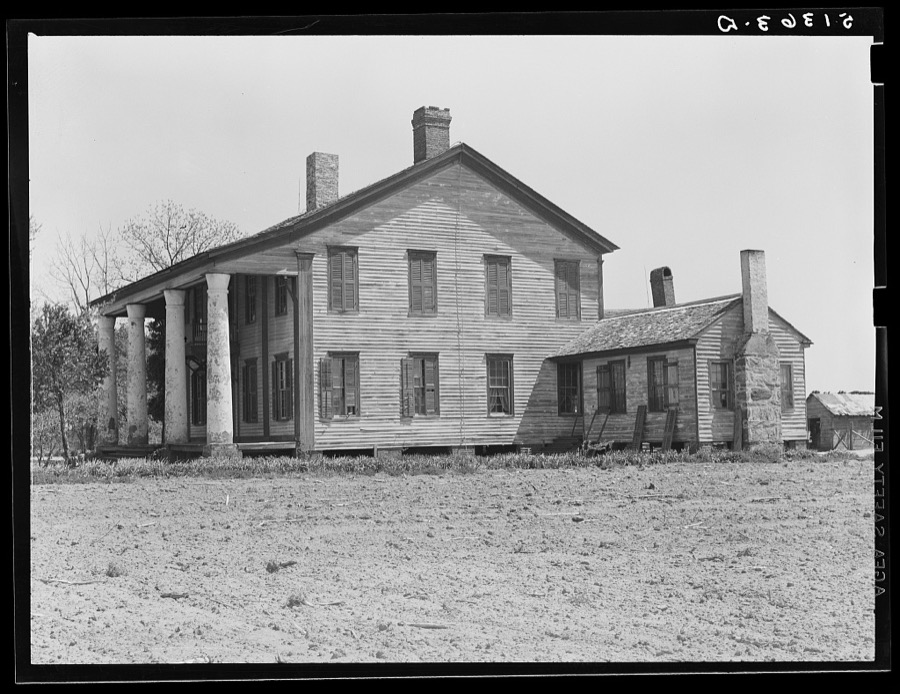 Old Butler place near Social Circle, Georgia. Built about 1831, now rented by one family, about 3000 acres