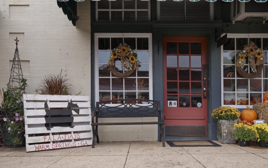 Art boutique in Warm Springs, Georgia, the town in which Franklin Roosevelt sought treatment for polio in 1924, nine years before he became U.S. president