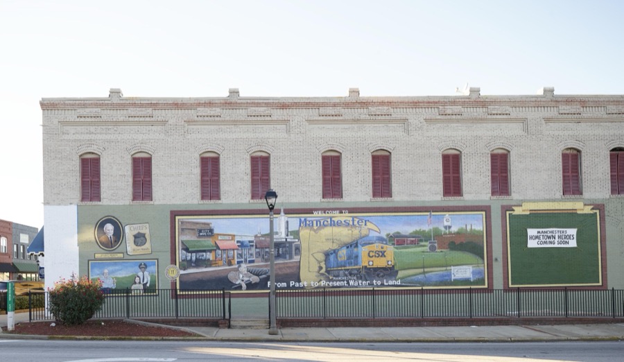 Mural depicting the city and some of its history in Manchester, Georgia