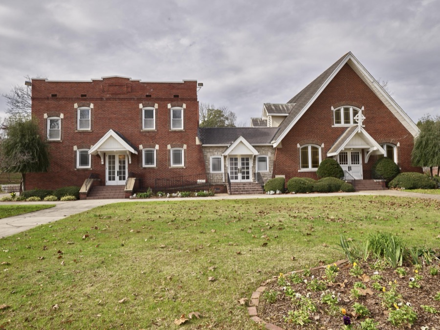 This array of buildings in Chickamauga, a town in far-northwestern Georgia, made famous for the Battle of Chickamauga, fought nearby in the American Civil War of the 1860s, looks at first like an apartment complex, but it's three adjunct buildings that the Elizabeth Lee United Methodist Church in town calls one of its "campuses"