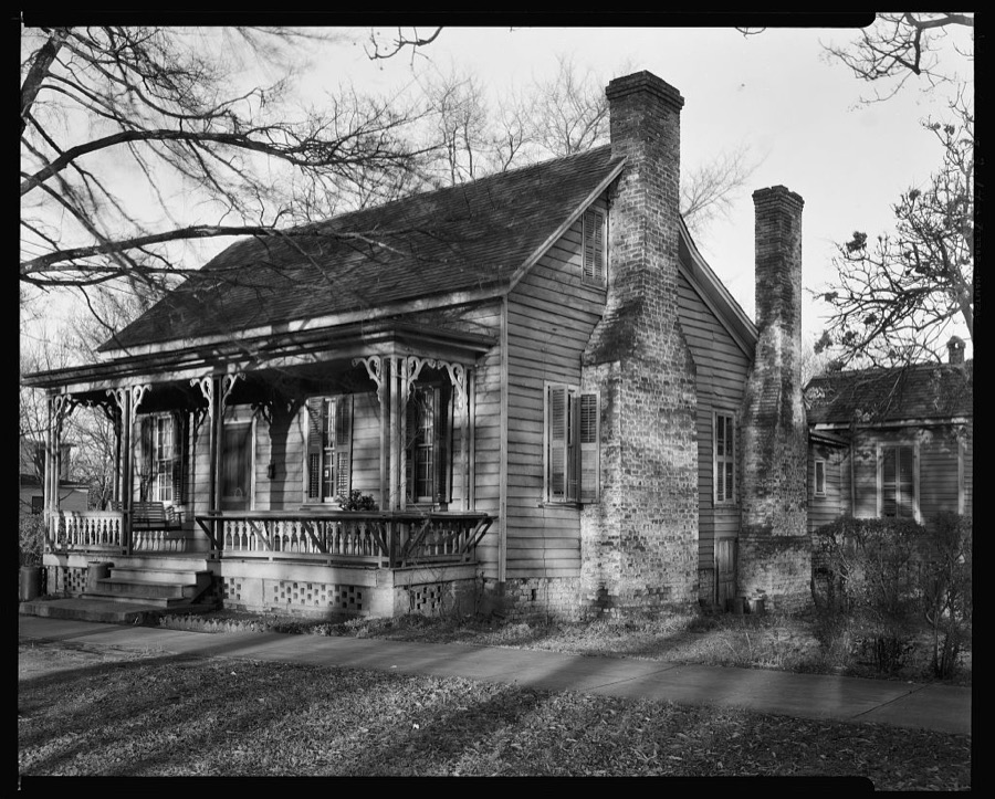 Old cottage, Milledgeville, Baldwin County, Georgia