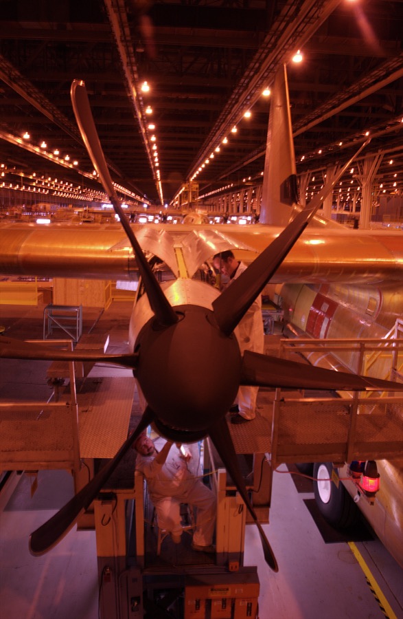 Propellers made from innovative composite materials power the new model J of the venerable C-130 Hercules, a large, propeller-driven cargo plane in production since 1954