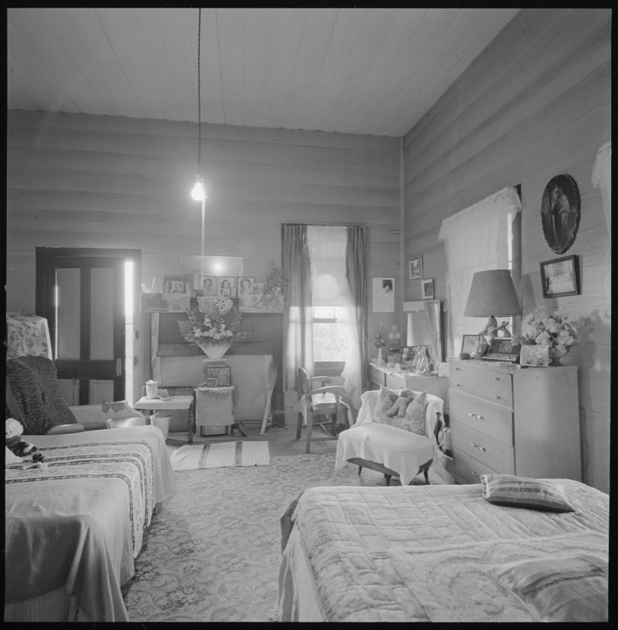 R.W. Clements house and family, Turner County, Georgia