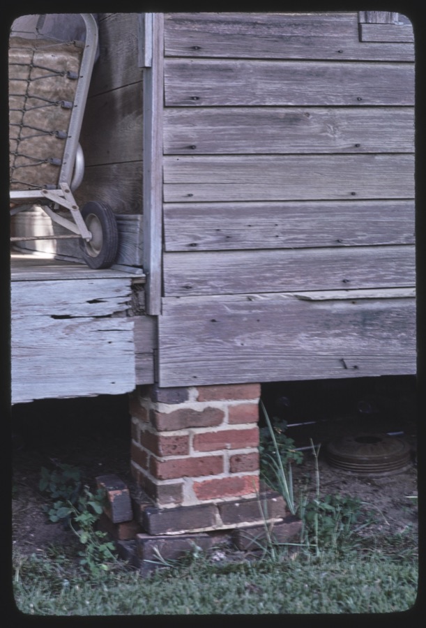 R.W. Clements house and family, Turner County, Georgia