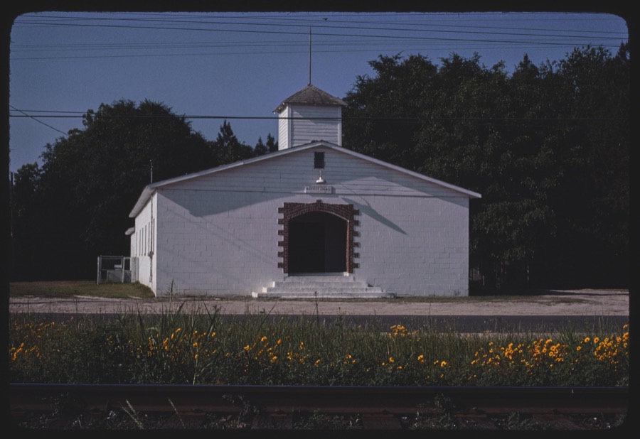 Scenes of Sylvester, Georgia; Cecil Bridges selling birdhouses near Albany, Georgia