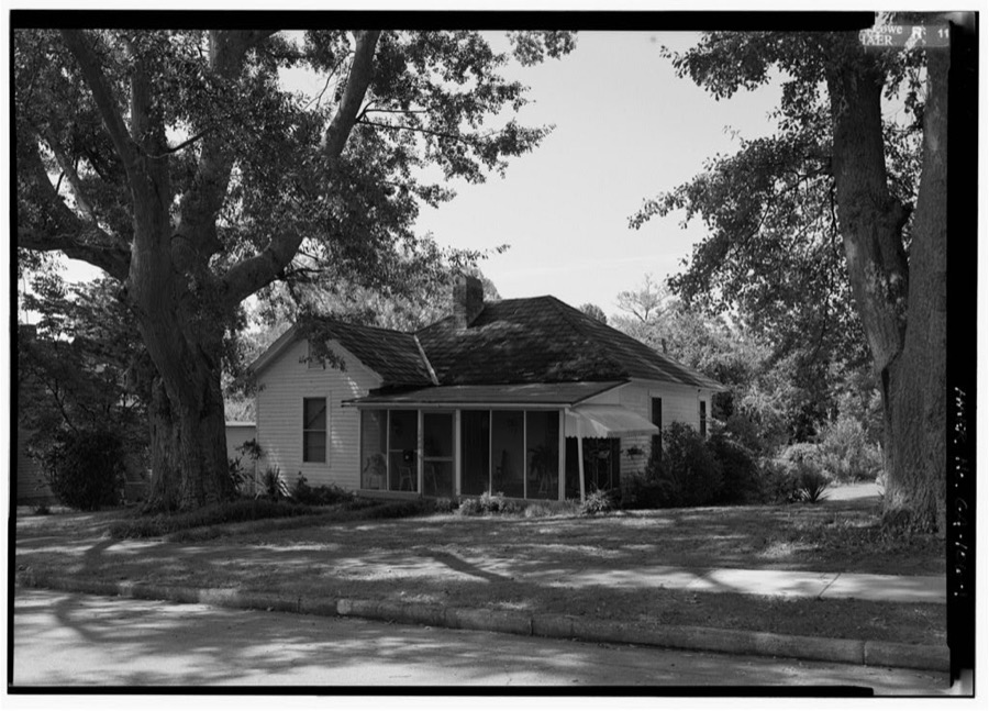 1000 Houston Street (House), 1000 Houston Street, La Grange, Troup County, GA