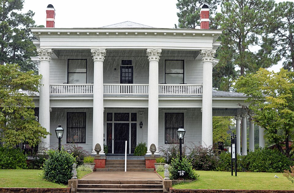 Photograph of Dorminy-Massee House