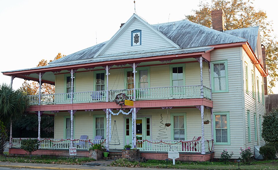 Photograph of Smith-Nelson Hotel