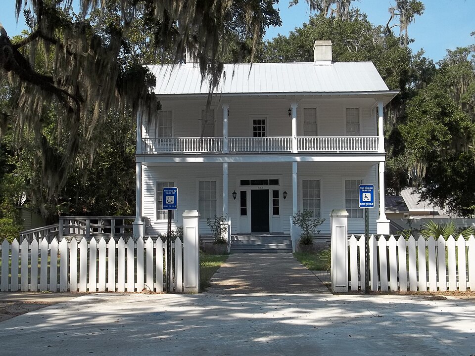 Photograph of West Darien Historic District