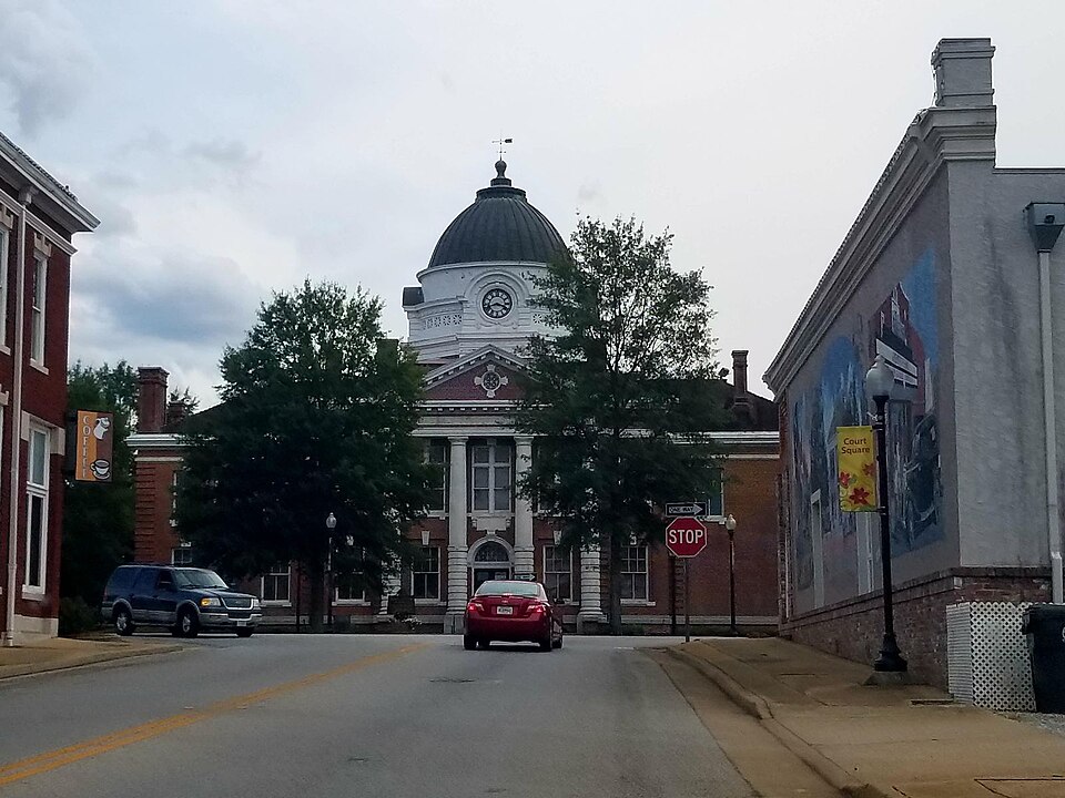 Photograph of Blakely Court Square Historic District