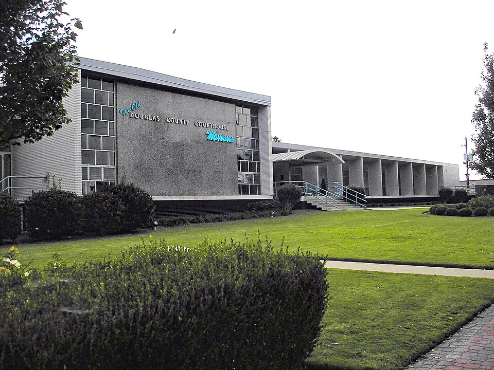 Photograph of Douglas County Courthouse