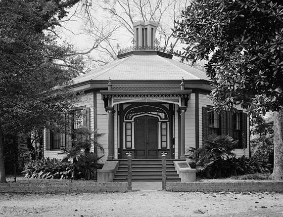 Photograph of Octagon House