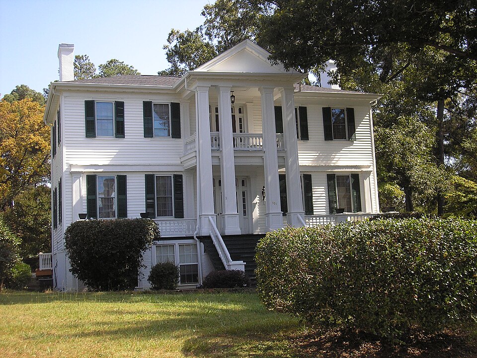 Photograph of Holly Court