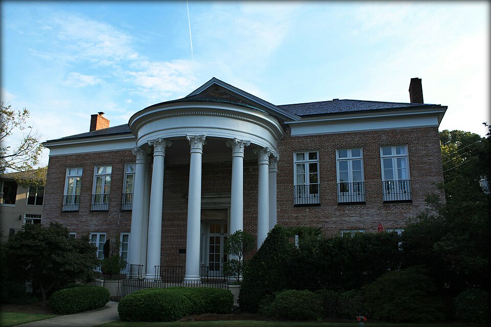 Photograph of Habersham Memorial Hall