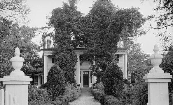 Photograph of Casulon Plantation