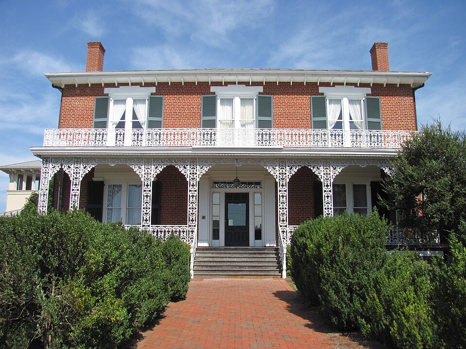 Photograph of Ware-Lyndon house