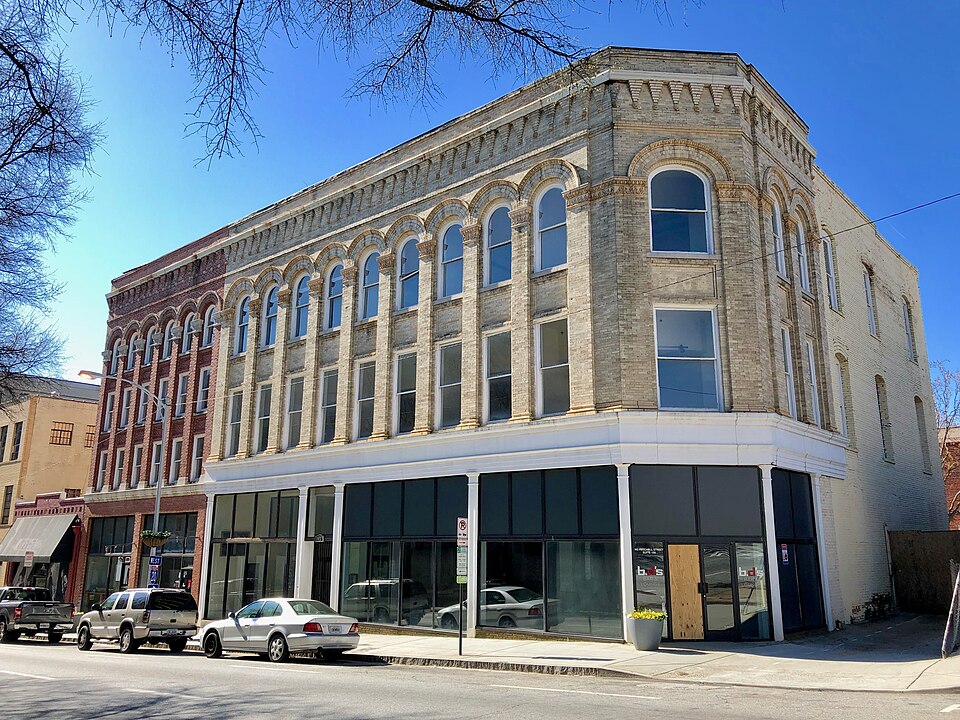 Photograph of Bass Furniture Building