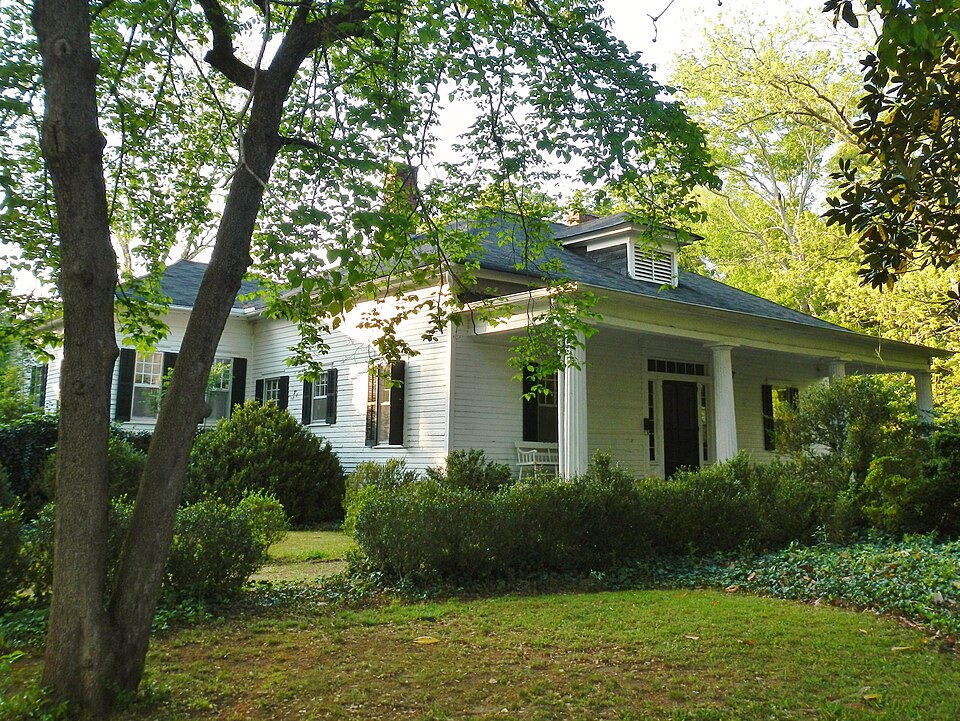 Photograph of Ferrell-Holder House