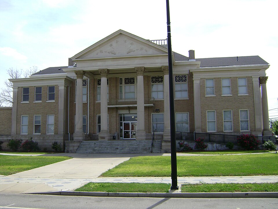 Photograph of Ben Hill County Courthouse