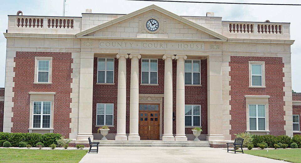 Photograph of Charlton County Courthouse