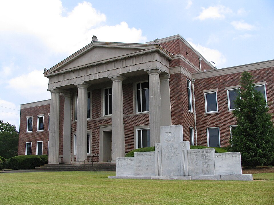 Photograph of Lamar County Courthouse
