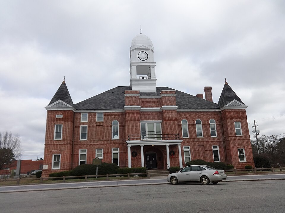 Photograph of Macon County Courthouse