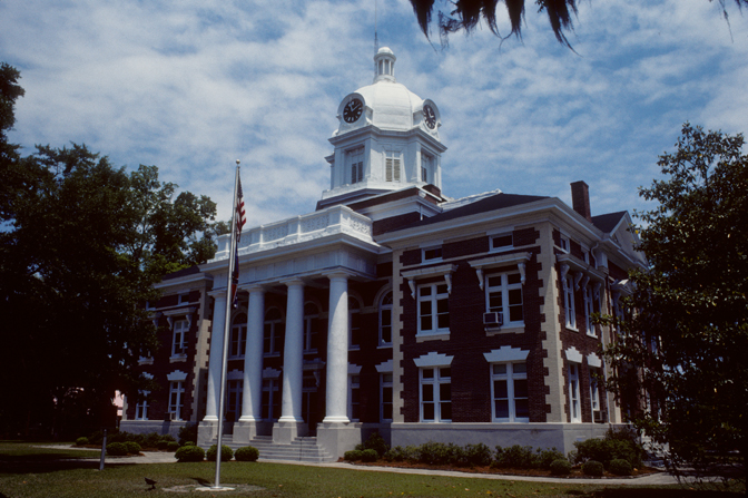 Photograph of Montgomery County Courthouse