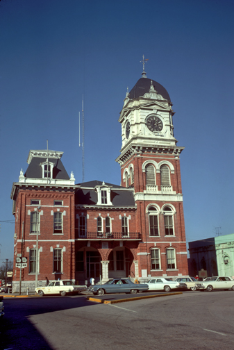 Photograph of Newton County Courthouse