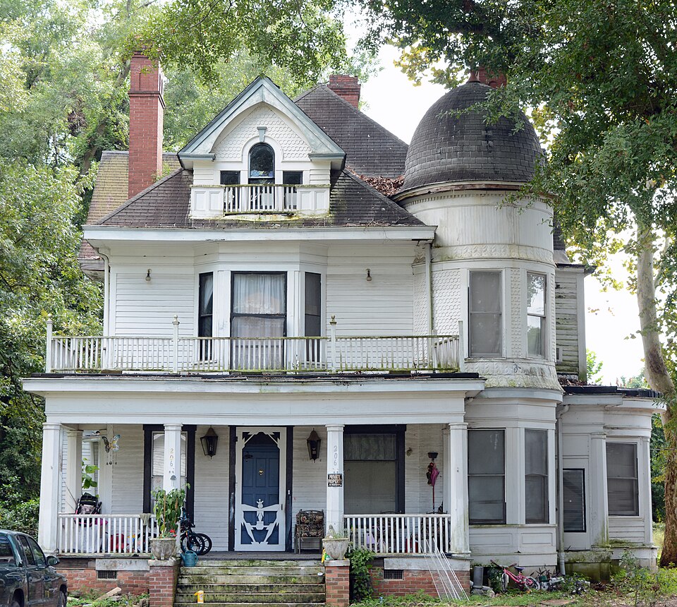 Photograph of Lonnie A. Pope House