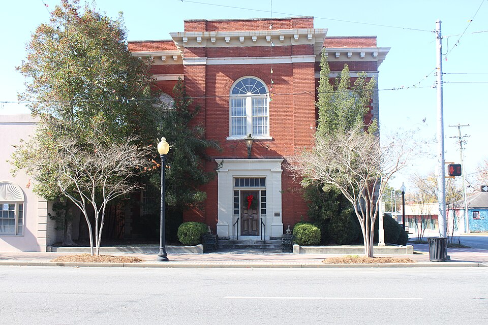 Photograph of Carnegie Library of Moultrie