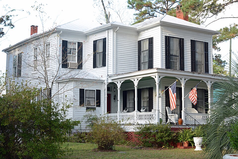 Photograph of Guyton Historic District