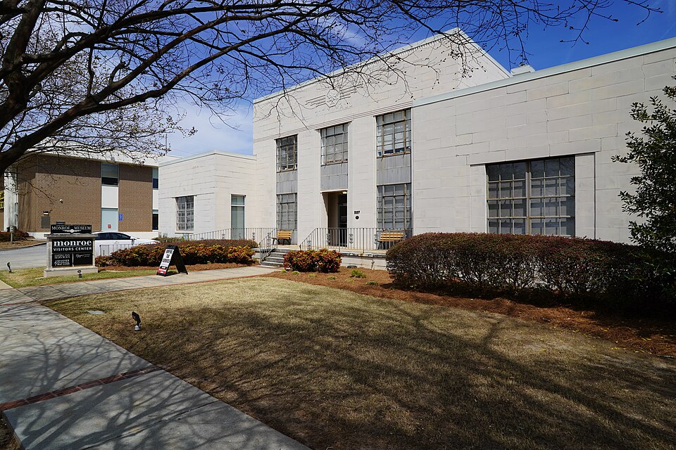 Photograph of Monroe City Hall