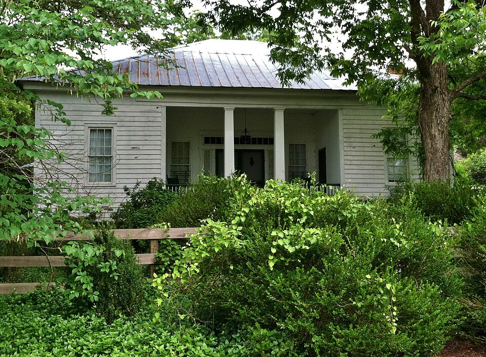 Photograph of Champion-McGarrah Plantation